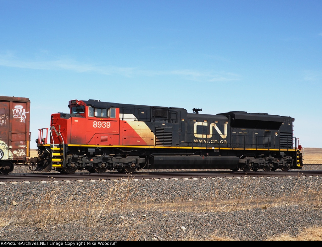 CN 8939